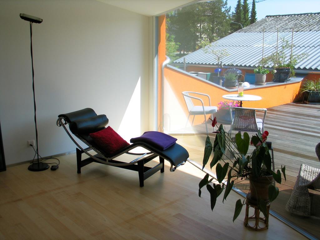 Artist'S Loft Zur Maloya Daire Ormalingen Oda fotoğraf
