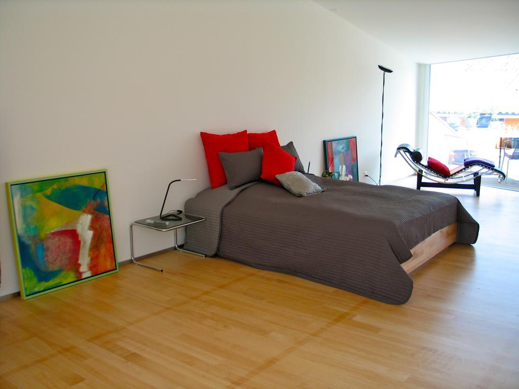 Artist'S Loft Zur Maloya Daire Ormalingen Oda fotoğraf